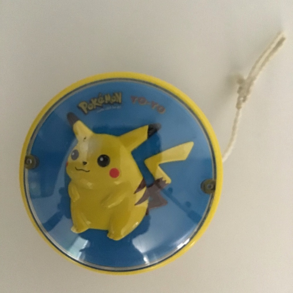 Pokemon Pikachu Yo-yo Lights Up Toy Vintage Yo yo Light - Picture 14 of 15